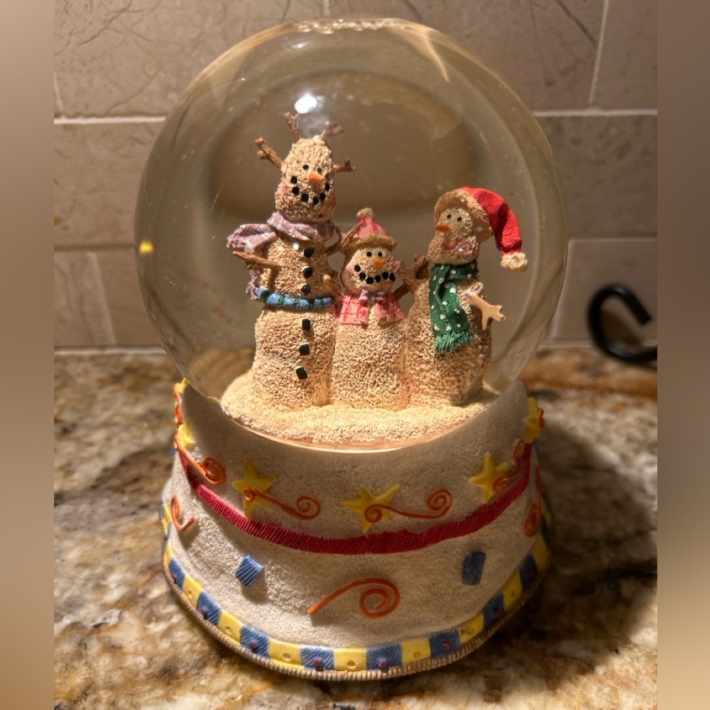 Vintage Festive Snowman Musical Snow Globe